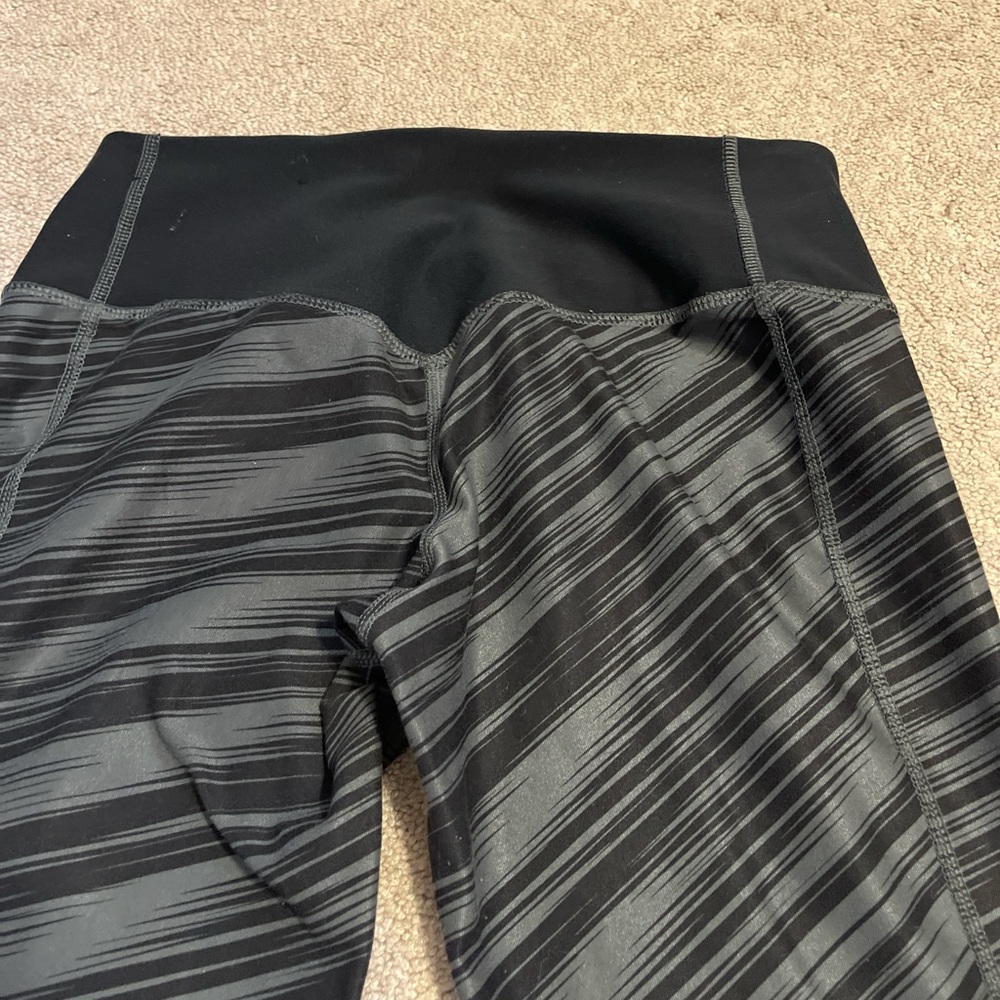 Nike Black and Gray Women's Leggings - Picture 6 of 6